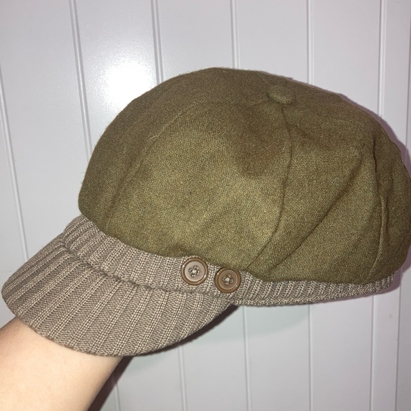 David & Young Accessories - David & Young Green Y2K Newsboy Cabbie Cap Hat